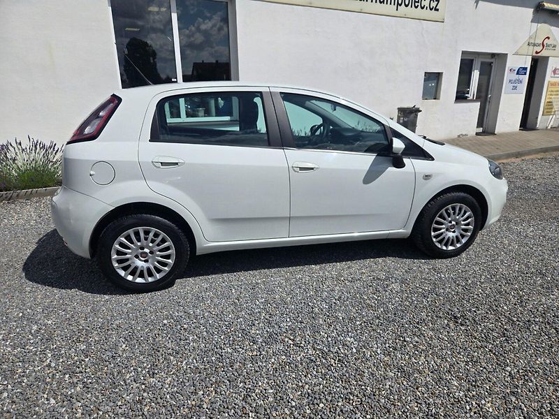 Fiat Punto (2012) 1.4 i Velmi pěkné - fotka 2 z 18