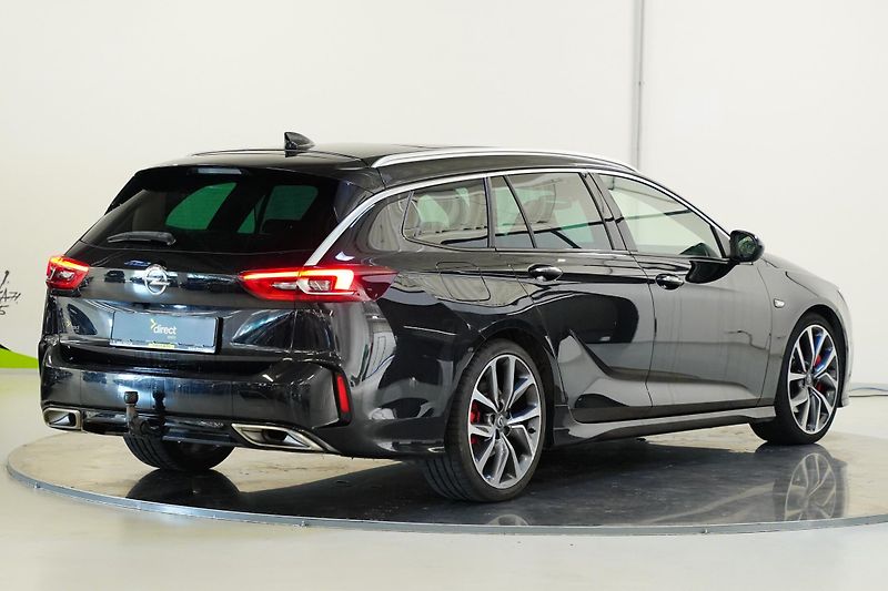 Opel Insignia - fotka 2 z 30