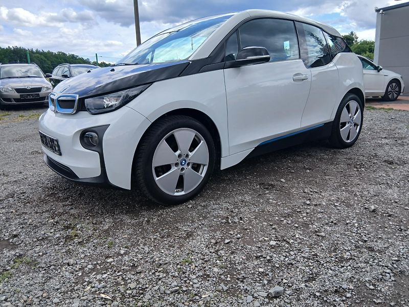 BMW i3 125 kW, 86tis km - fotka 19 z 47