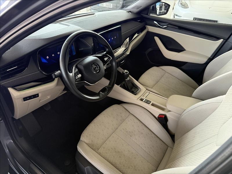 Škoda Octavia 1,5   110kW,STYLE,ČR,SERVISKA - fotka 7 z 28
