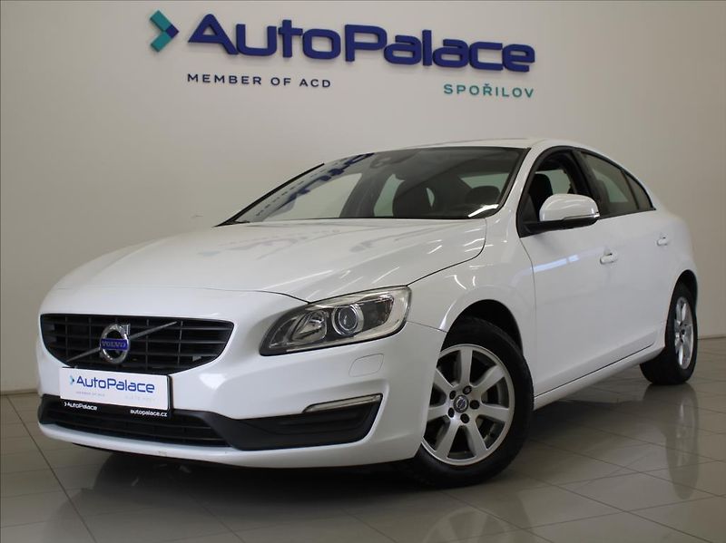 Volvo S60 2,0 D3 110kW MT NAVI Light ČR - fotka 1 z 19