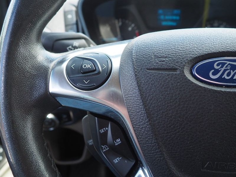 Ford Tourneo Custom (2017) 2.0 TDCi, 125 kW, 9 míst, ČR - fotka 24 z 38