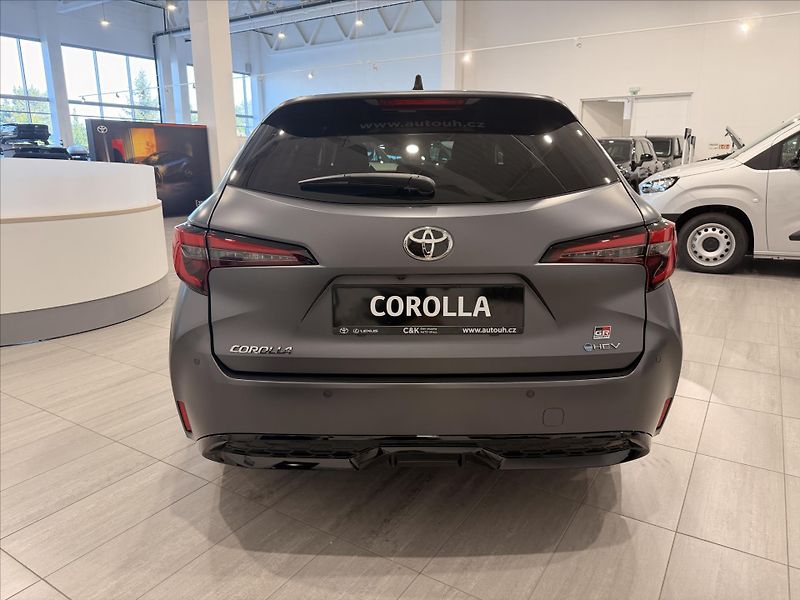 Toyota Corolla GR Sport  2.0 Hybrid (178k) - fotka 5 z 11