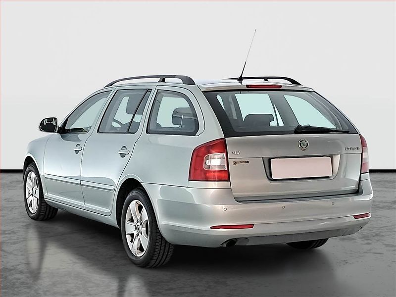 Škoda Octavia (2010) 1.6 TDI, Serv.kniha, Tempomat - fotka 4 z 17