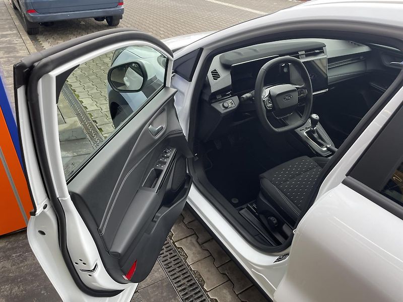 Ford Puma Titanium 1.0 EcoBoost 92kW MAN - fotka 12 z 31