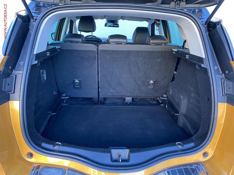 Renault Scénic (2017) 1.2TCe, Intense, navi, +ALU - fotka 7 z 17