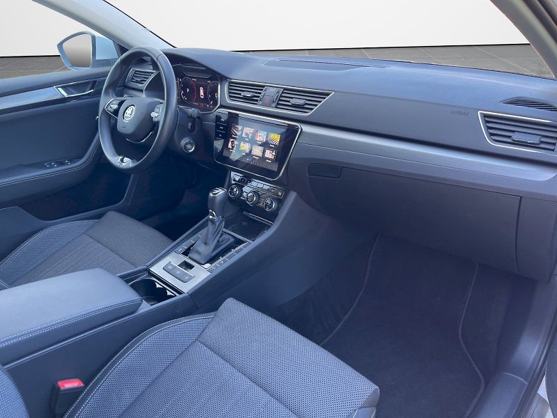 Škoda Superb (2023) 2.0 TDI 110kW DSG Style Plus c - fotka 20 z 35