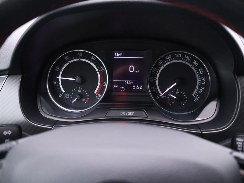 Škoda Fabia 1,0 TSI 81kW CZ Monte Carlo - fotka 14 z 29