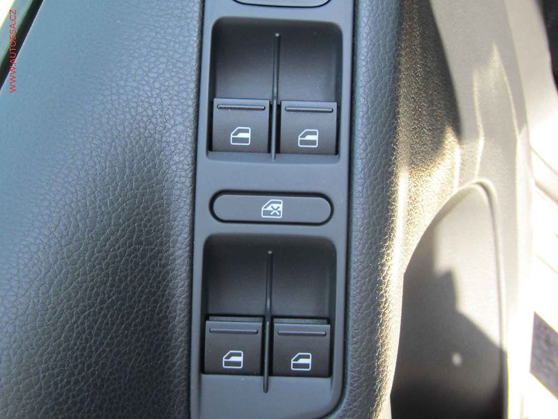 Volkswagen Tiguan (2014) 1.4 TSi, ČR, Trend&Fun - fotka 12 z 18