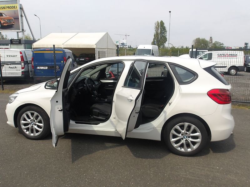 BMW Řada 2 2,0D 110kW 2xklíč - fotka 12 z 30