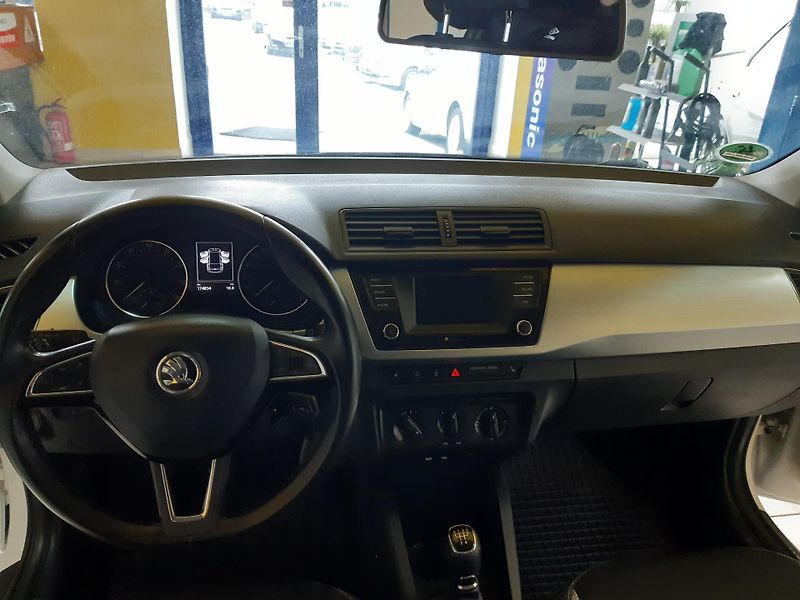 Škoda Fabia III 1.2 TSI KLIMA vyhř.sedáky - fotka 9 z 24