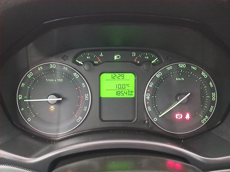 Škoda Octavia (2007) Elegance 2.0 TDI, nová STK - fotka 11 z 15