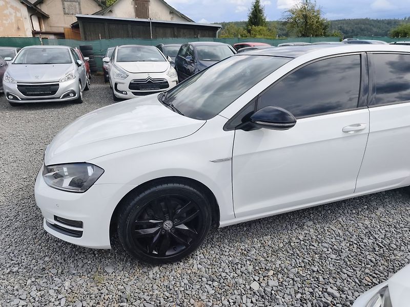 Volkswagen Golf (2014) - fotka 21 z 42