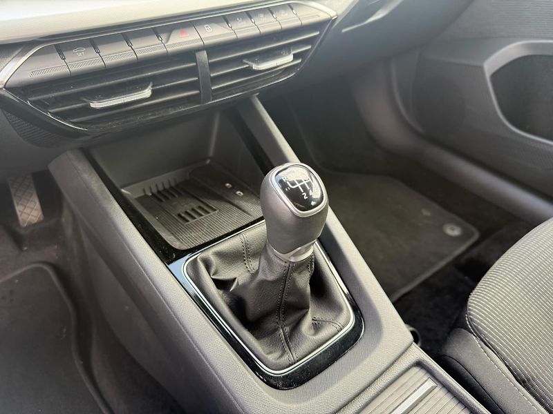 Škoda Octavia Selection 1.5 TSI 110kW - fotka 18 z 24