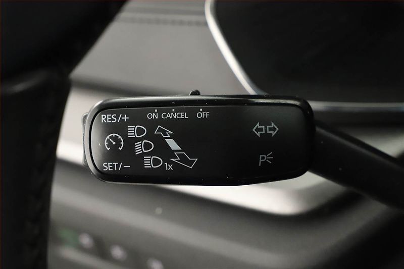 Škoda Octavia (2023) Ambition 2.0 TDI, ČR,1.maj - fotka 17 z 19