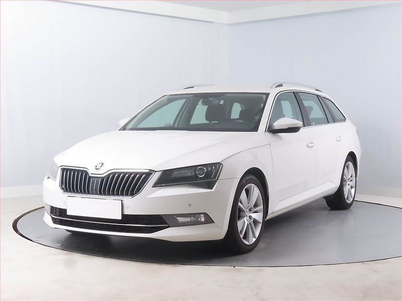 Škoda Superb (2016) Style 2.0 TDI, Navi, Xenony - fotka 2 z 21