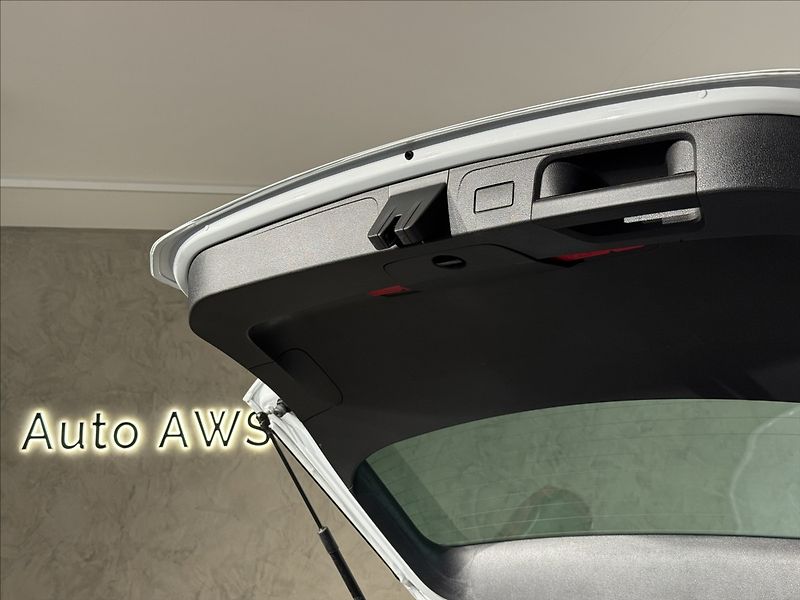Volkswagen Passat 2,0 TDi  DSG Business IQ Light - fotka 12 z 43