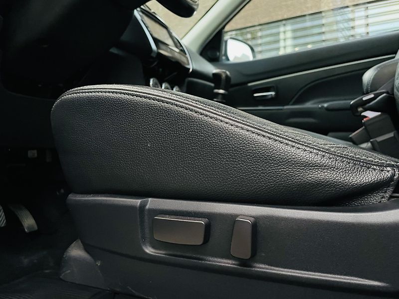 Peugeot 4008 1.8HDI 4x4 VÝHŘEV KAMERA TAŽNÉ - fotka 33 z 47