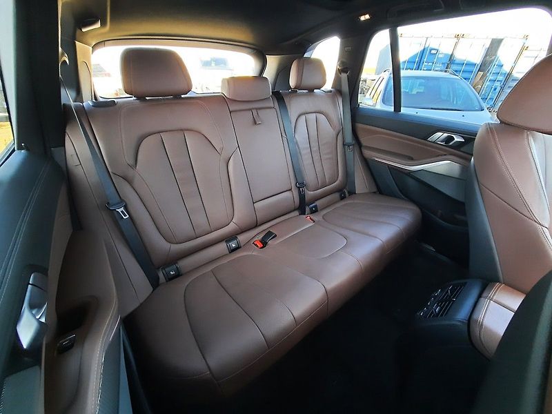 BMW X5 xDrive30D 286k - fotka 6 z 27