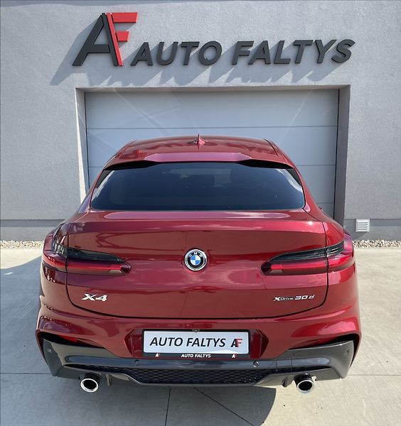 BMW X4 XDRIVE30D Mpaket ČR.1.MAJ. - fotka 4 z 32