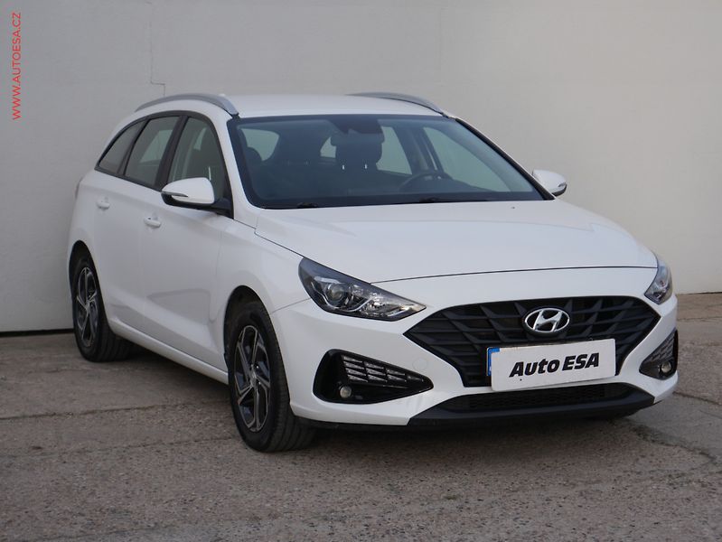 Hyundai i30 (2022) 1.5 DPi, 2.maj,ČR, Kamera - fotografie inzerátu