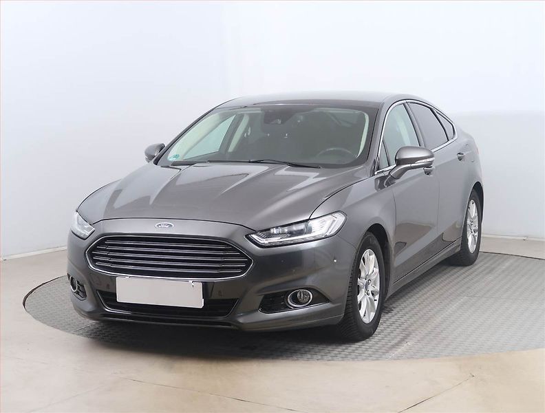 Ford Mondeo (2015) 2.0 TDCI, Navi, Tempomat - fotka 2 z 14