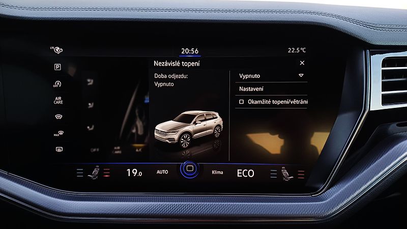 Volkswagen Touareg R-LINE 210kW-WEBASTO-HUD-TZ- - fotka 36 z 50