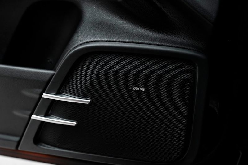 Porsche Cayenne Diesel Platinum - fotka 12 z 20
