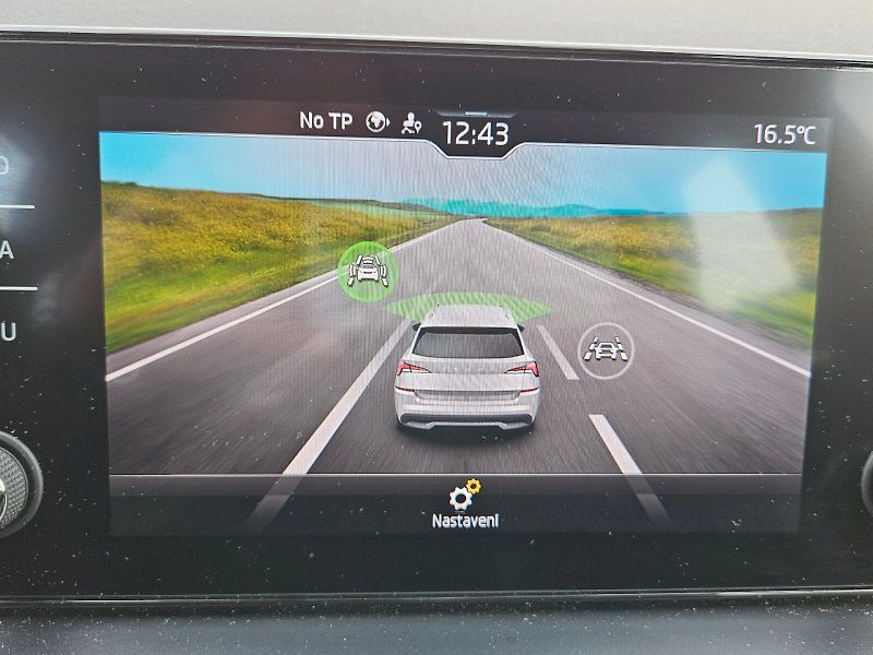 Škoda Kamiq (2021) STYLE Plus TSI 81/1.0 M6F - fotka 20 z 30