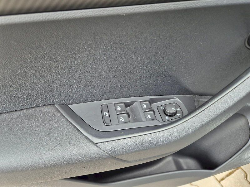 Škoda Karoq (2024) Sportline 1.5 TSI 110 kW 7°DSG - fotka 15 z 35