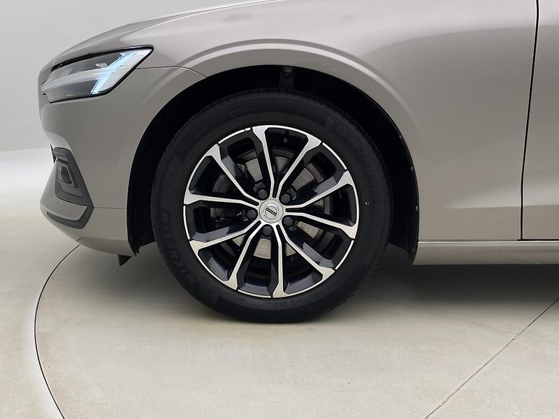 Volvo V60 D3 MOMENTUM AUT - fotka 33 z 41