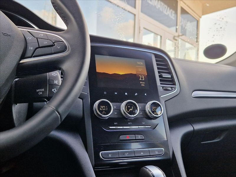Renault Mégane 1,3 TCe 103kw A/T Intens 2xkol - fotka 21 z 32