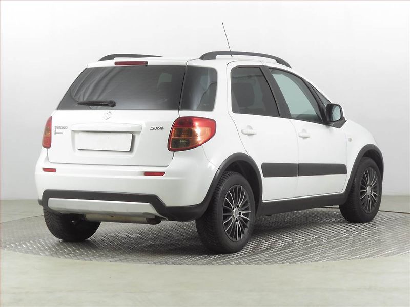Suzuki SX4 (2011) 1.6 VVT, Serv.kniha - fotka 5 z 15