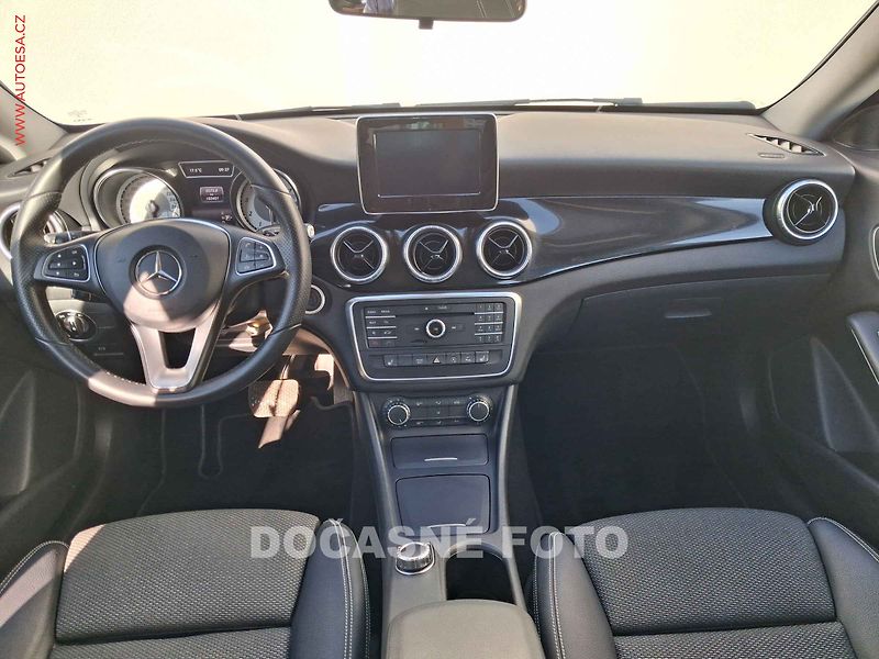 Mercedes-Benz CLA (2016) 1.6 CGi 180, ČR, AT - fotka 8 z 17