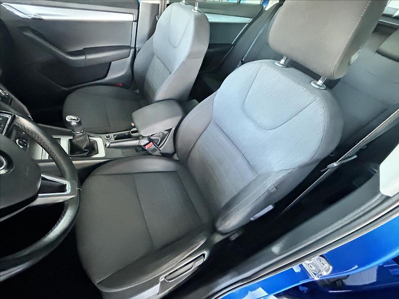 Škoda Octavia 1,8   TSI 132kW,STYLE,2.MAJITE - fotka 20 z 24