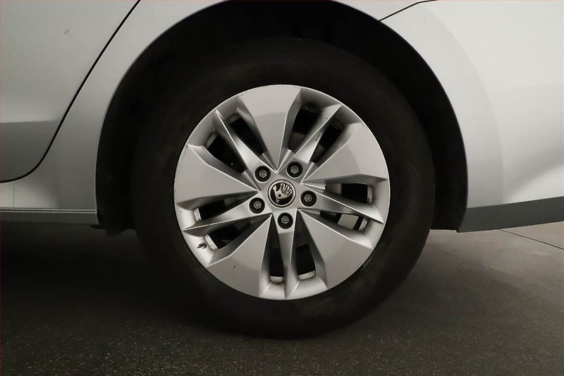 Škoda Octavia (2022) Ambition 2.0 TDI, ČR,1.maj - fotka 12 z 19