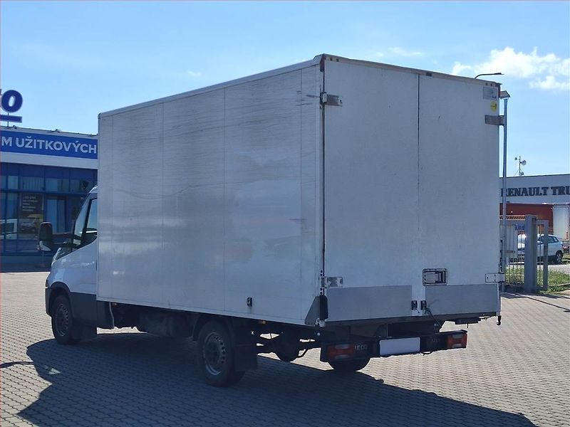 Iveco Daily (2016) 3.0 HDi, Skříň, 19m3, ČR - fotka 4 z 6