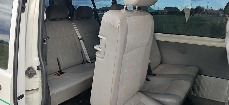 Volkswagen Transporter 1.9 TDI L2 H2 9míst LONG  - fotka 16 z 32
