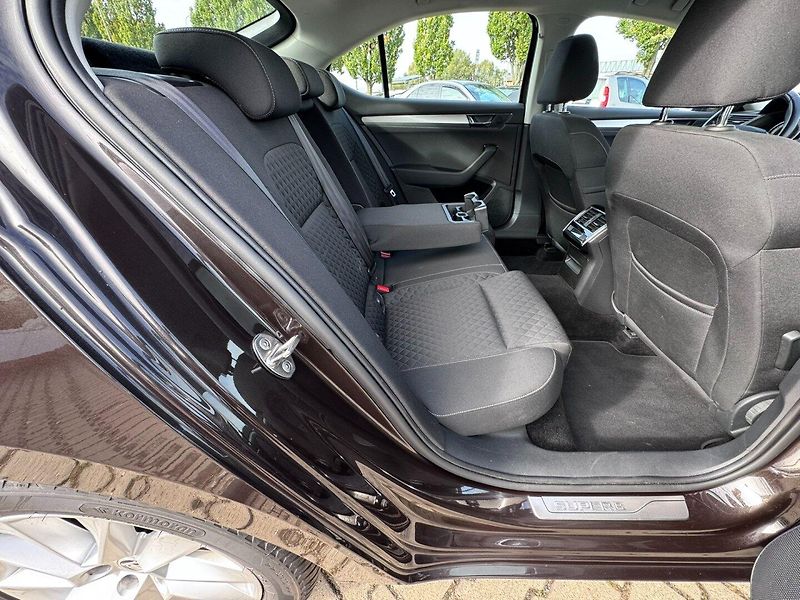 Škoda Superb (2019) 1,5 TSI 110 KW 2. MAJ KM - fotka 36 z 44