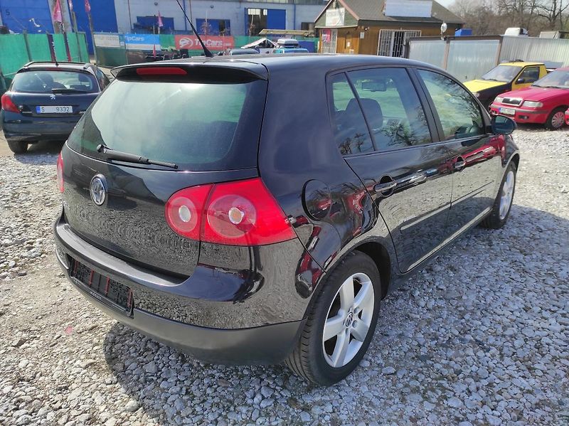 Volkswagen Golf V,  UNITED, VELICE PĚKNÝ - fotka 6 z 22