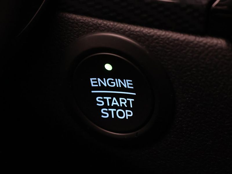 Ford Kuga 2,5 DT 112kW Hybrid CZ LED 4X4 - fotka 18 z 31