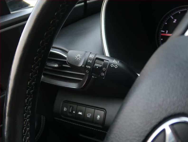 Hyundai Santa Fe (2021) 2.2 CRDi - fotka 17 z 32