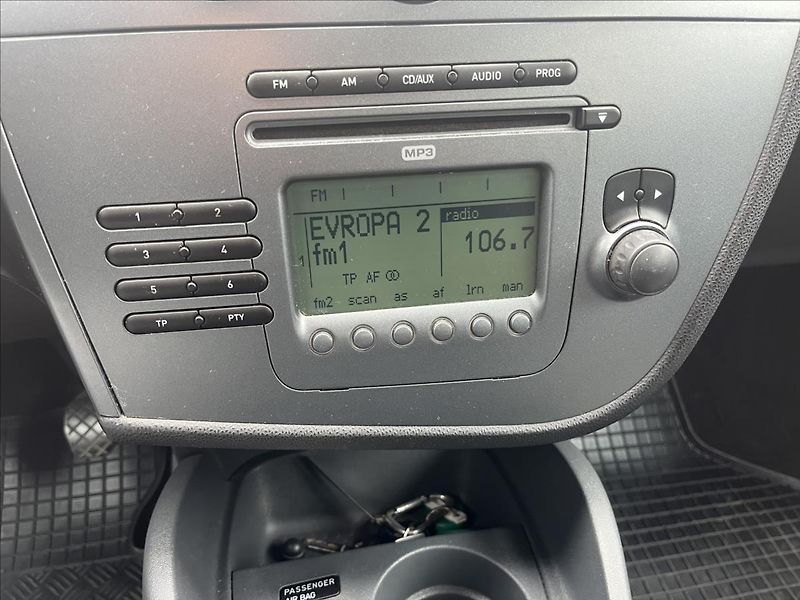 Seat Leon 1,4 MPi 63KW KLIMA ČR - fotka 18 z 30