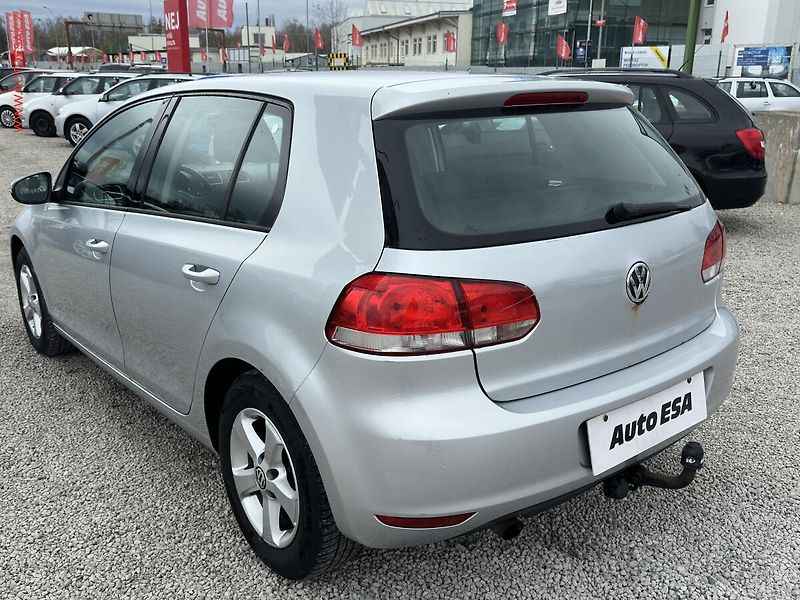 Volkswagen Golf (2012) 1.2TSI, ČR, servis.kniha - fotka 6 z 17