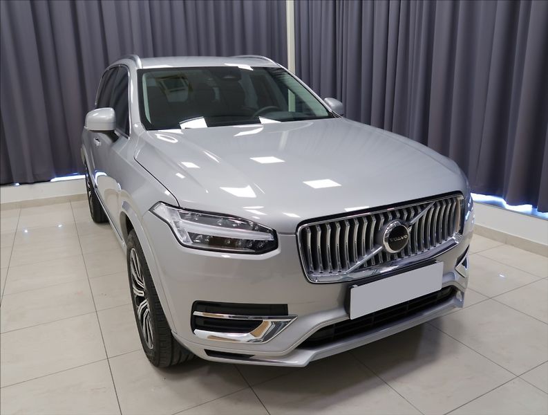 Volvo XC90 2,0 B5 AWD AUT Plus Bright - fotka 3 z 38