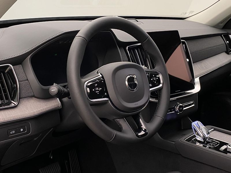 Volvo XC90 (2026) T8 AWD Plug-in BRIGHT PLUS 7m - fotka 4 z 73