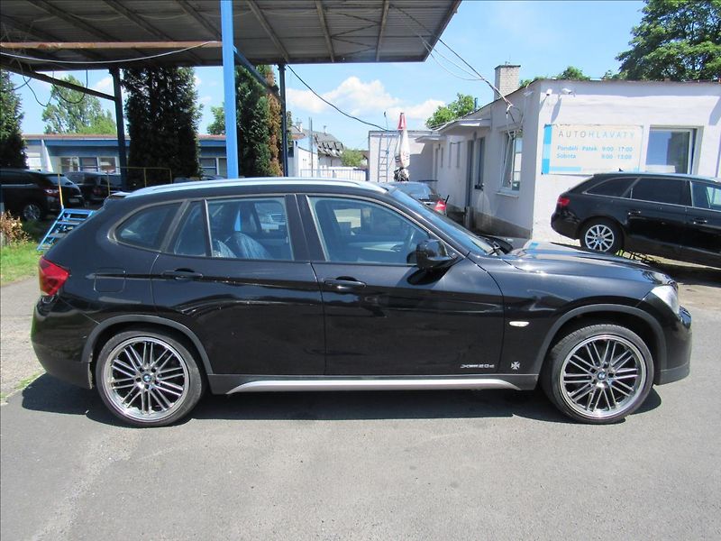 BMW X1 2,0 d xDrvie20d - fotka 8 z 29