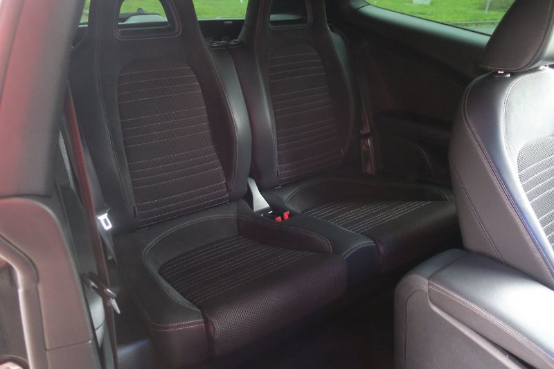 Volkswagen Scirocco (2009) 2,0TDI SPORT Panorama Bi-Xenon - fotka 39 z 44