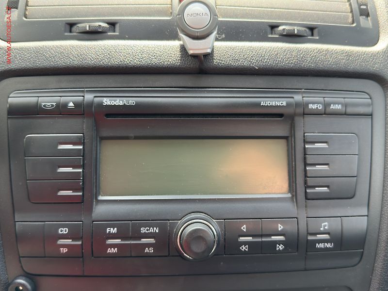 Škoda Octavia (2005) 1.9TDi, ČR, AC, tempo - fotka 12 z 15