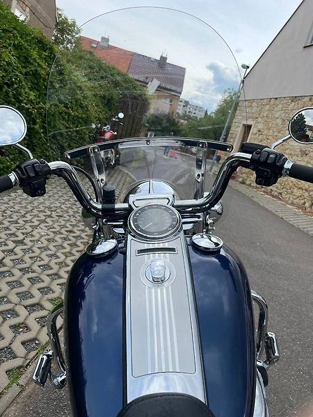 Harley-Davidson FLHR Road King (2012) - fotka 9 z 14